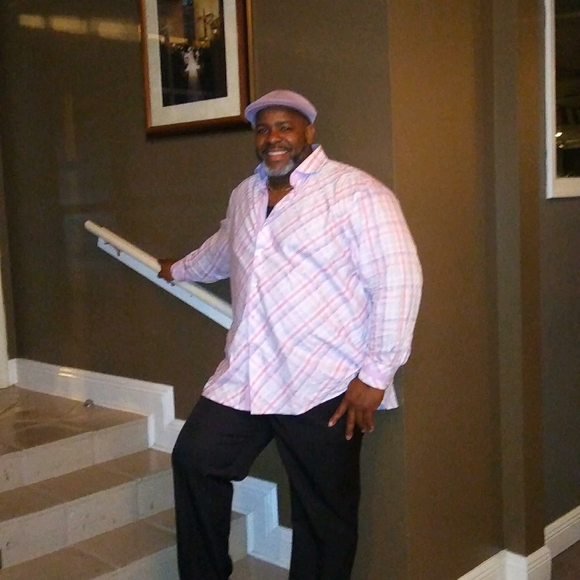 Profile Picture of Darren Harris (@dmaurice1969) on Poshmark