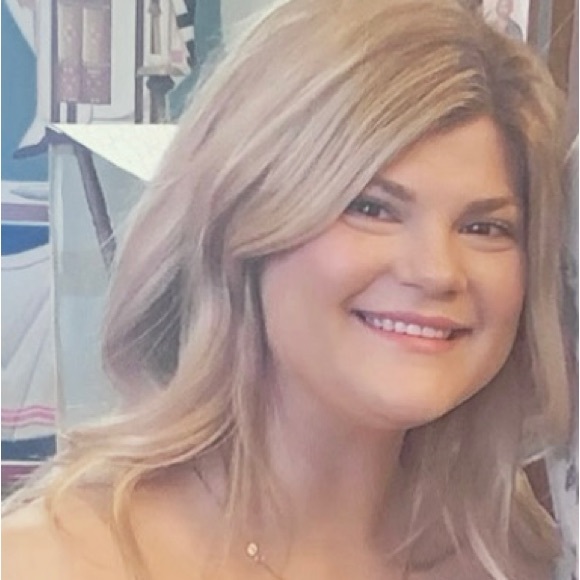 Natalija Vignjevich - Poshmark Profile Picture of Natalija Vignjevich (@nvignjevich) on Poshmark