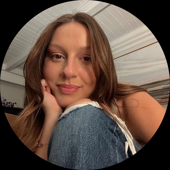 Profile Picture of Brenna Spalding (@bspalding) on Poshmark