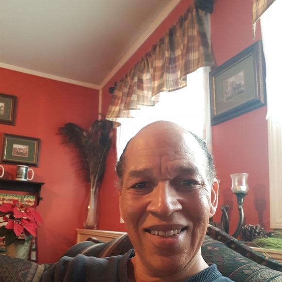 Profile Picture of Michael Samuels (@michaelsamue318) on Poshmark