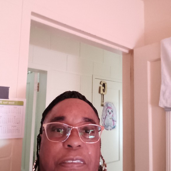 Profile Picture of Alice Cordal (@mscordal) on Poshmark