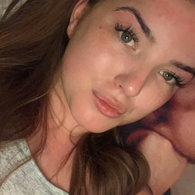 Profile Picture of Beth Keen (@bethykeen98) on Twitter