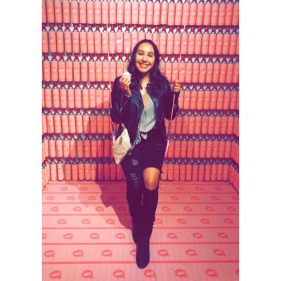 Profile Picture of Amy (@amy__guzman) on Twitter
