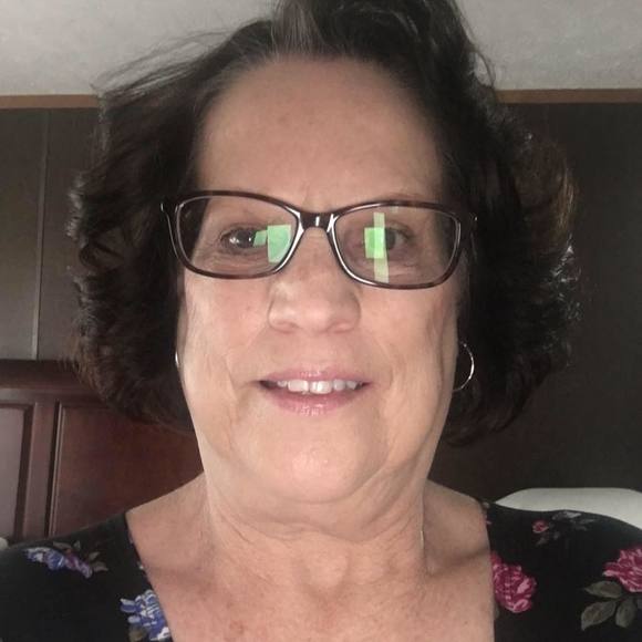Profile Picture of Phyllis pfeifer Stewart (@nanaphilly4) on Poshmark