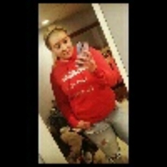 Profile Picture of Devan Scheifley (@xodevanox) on Poshmark