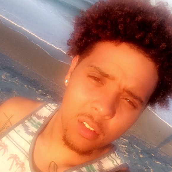 Profile Picture of Charles Walters (@chuckwalters6) on Poshmark