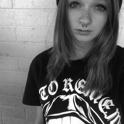 Profile Picture of Shea Knight (@sheabaee) on Twitter