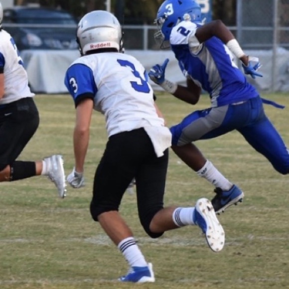 Profile Picture of Vincent Deleo (@vincentdeleo) on Poshmark