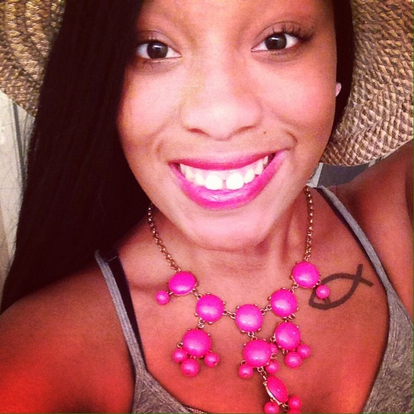 Chaseti Erwin - Poshmark Profile Picture of Chaseti Erwin (@sailorswife) on Poshmark