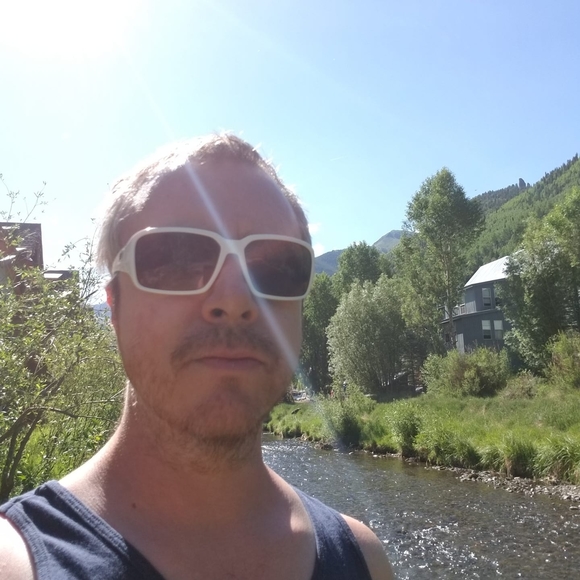 Profile Picture of Richard Pettis (@rpettis1976) on Poshmark