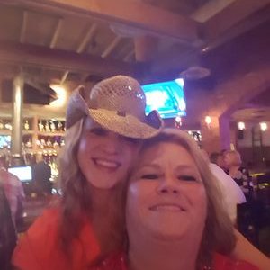 Donna Gillespie - Twitter Profile Picture of Donna Gillespie (@donnalyn1966) on Twitter