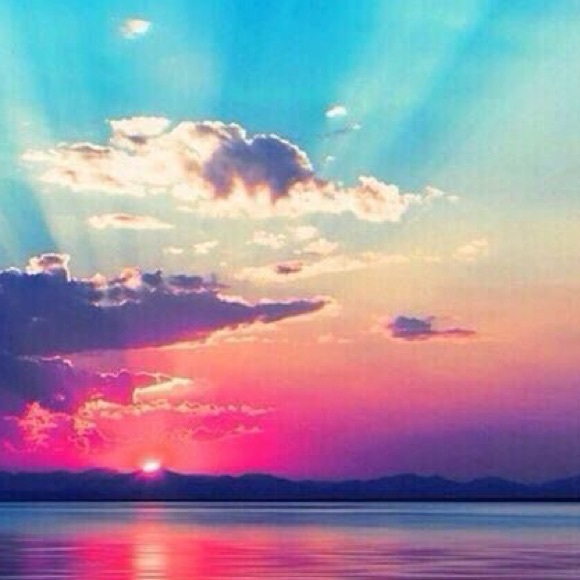 Profile Picture of Katelyn Dalton (@kate11206) on Poshmark