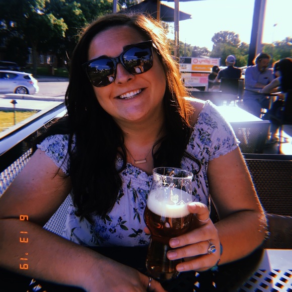 Profile Picture of Miranda Hilgers (@mjhilgers3) on Poshmark