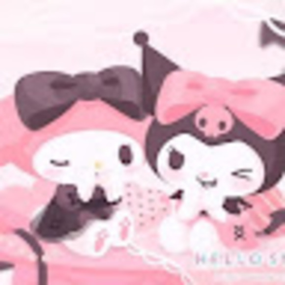 Profile Picture of Ash Suess (@bubwsha) on Poshmark