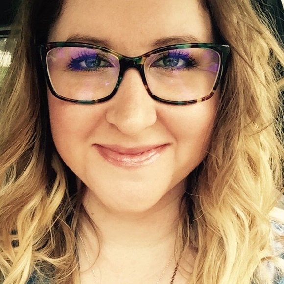 Profile Picture of Markie Vandevelde (@mjvandev) on Poshmark