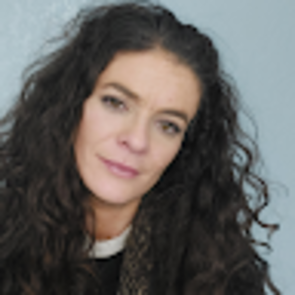 Profile Picture of Emily Hetzel (@luckymama1711) on Poshmark