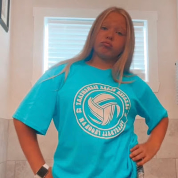 Profile Picture of Jordyn Rae (@jordynrae994) on Poshmark