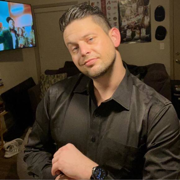 Profile Picture of Wesley Thomas (@westcocollect) on Poshmark