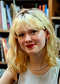 Profile Picture of Maisie Peters - Wikipediaon Wikipedia