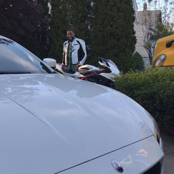 Profile Picture of Glenn Ellis (@gellis745) on Poshmark