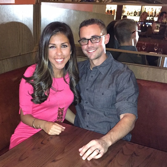 Profile Picture of Victoria Peryer (@victoria_irene) on Poshmark