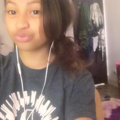 Profile Picture of Mandy Brianna Mark (@RepperzMark) on Twitter