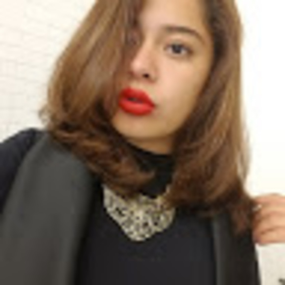 Profile Picture of Kensy Saba (@ksaba26) on Poshmark