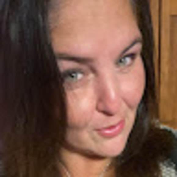 Profile Picture of Michelle Culic (@shaxculic) on Poshmark