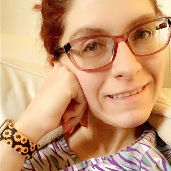 Profile Picture of Desiree Janowski (@janowski13) on Poshmark