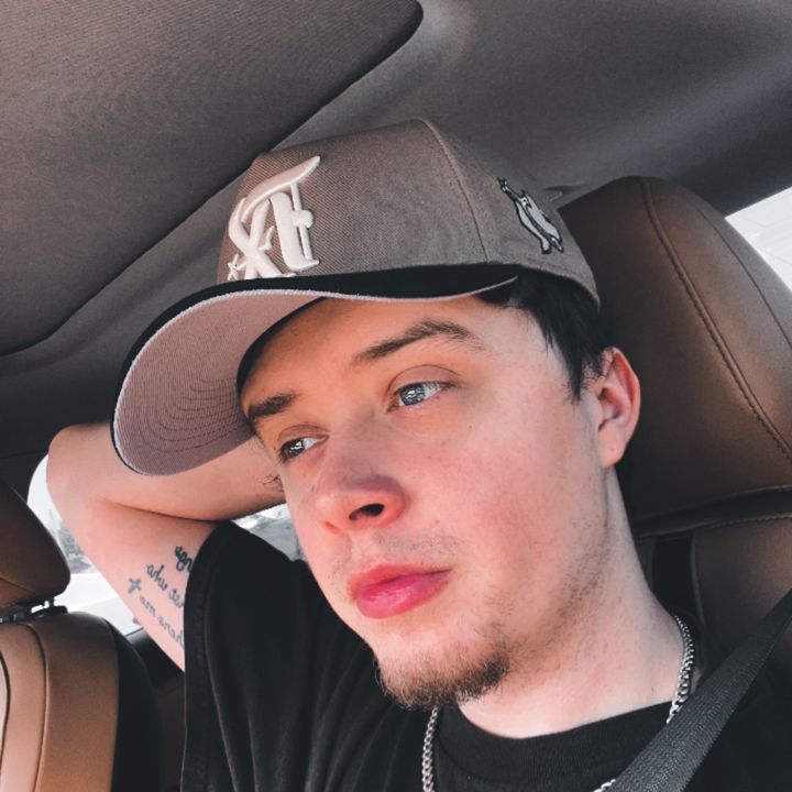 Profile Picture of Dylan Mumm ✔ (@dylan_mumm) on Tiktok