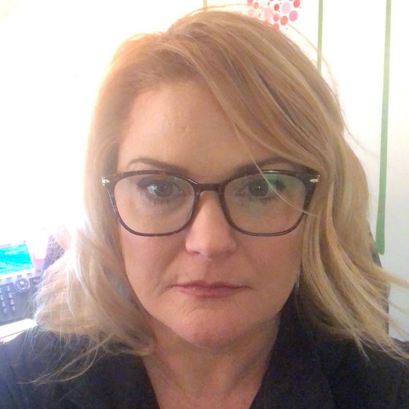 Profile Picture of Shana Wetzel (@swetze) on Poshmark