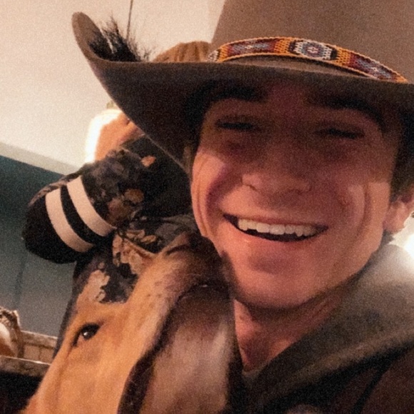 Profile Picture of Adam Cole (@adamcoleaf) on Poshmark