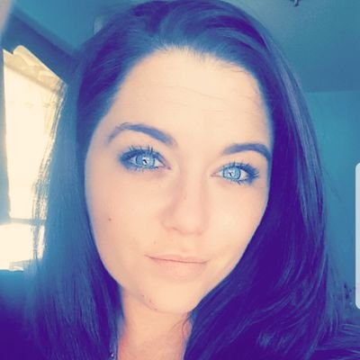 Profile Picture of shannon travis (@slhimelrick) on Twitter