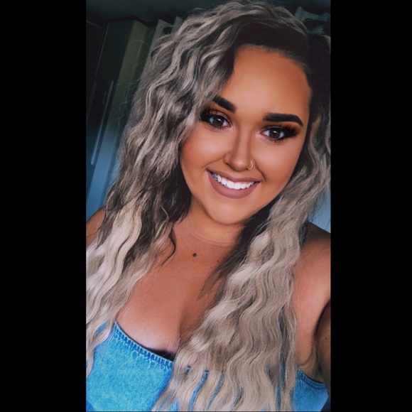 Profile Picture of Kylee Morrison (@kbmorrison77) on Poshmark