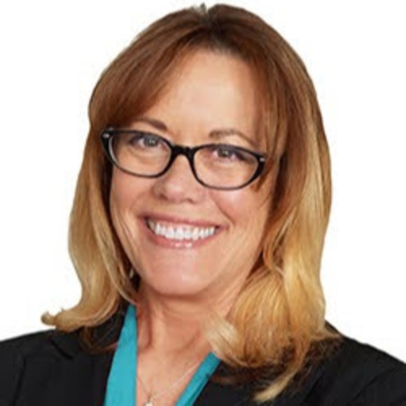 Profile Picture of Tami jo Colburn (@tamisimon4re) on Poshmark