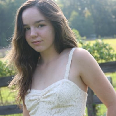 Profile Picture of Sophie Case (@Sophiecasee) on Twitter