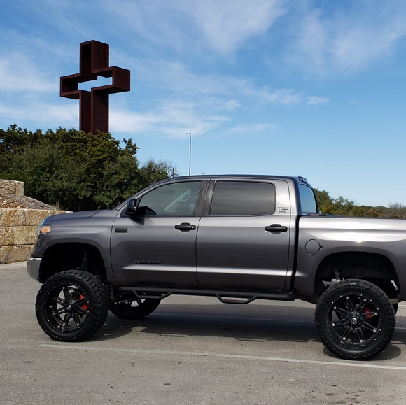 Profile Picture of Joshua Critchfield (@joshuacritchfie) on Poshmark