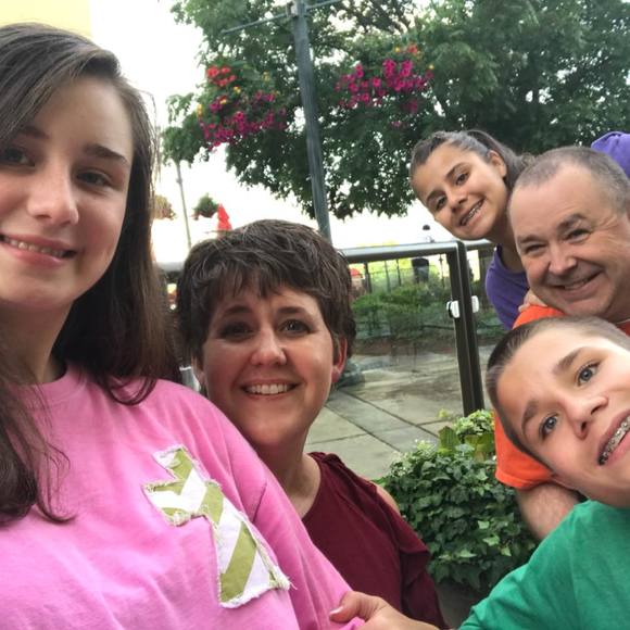 Profile Picture of Mieka Vanoy (@mvanoy) on Poshmark