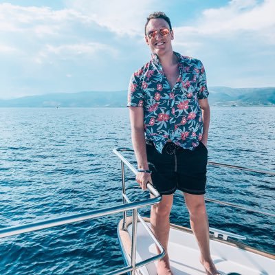 Profile Picture of Travis Nifke (@ChampagneTravi) on Twitter