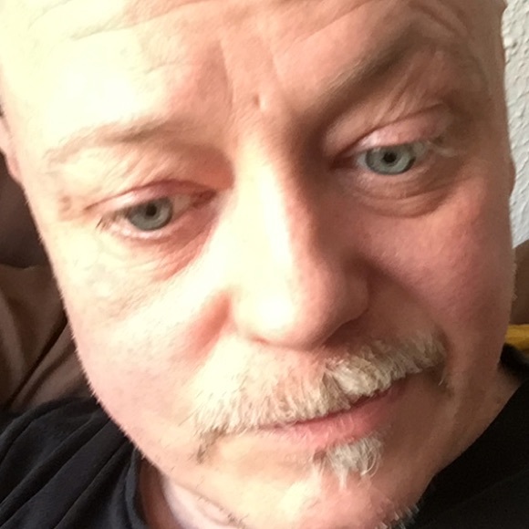 Profile Picture of Michael Metroka (@michaelmetroka) on Poshmark