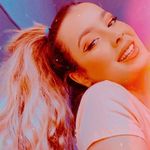 Profile Picture of Sama Sadeghi | سما صادقی (@_samasadeghi) on Instagram