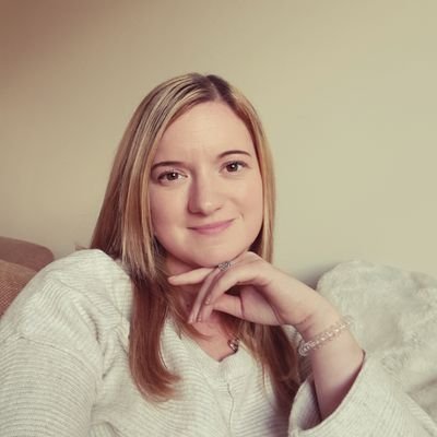 Profile Picture of Laura Beech (@Laurab0806) on Twitter