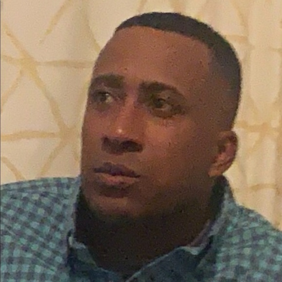 Profile Picture of Christopher Collins (@mrchrisco) on Poshmark