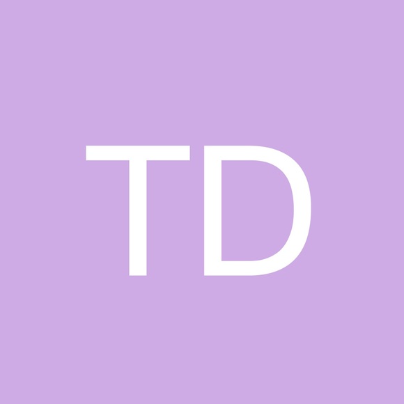 Profile Picture of Tina Deville (@tinadeville) on Poshmark