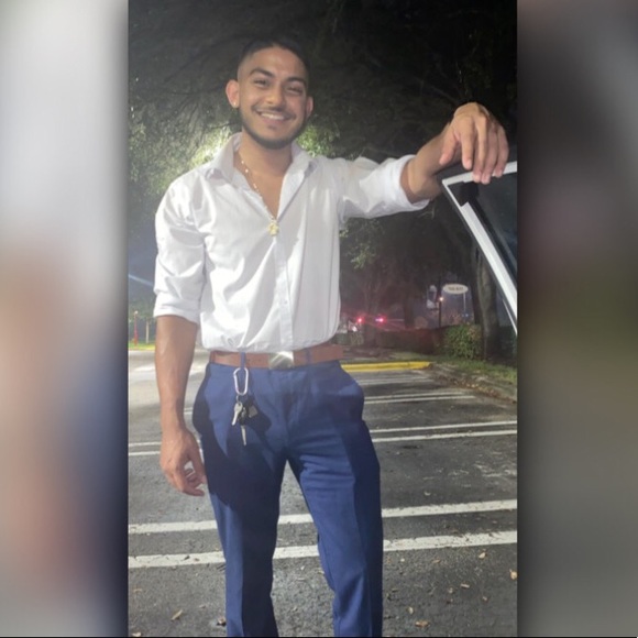 Profile Picture of Davanand Mahabir (@krismaha02) on Poshmark