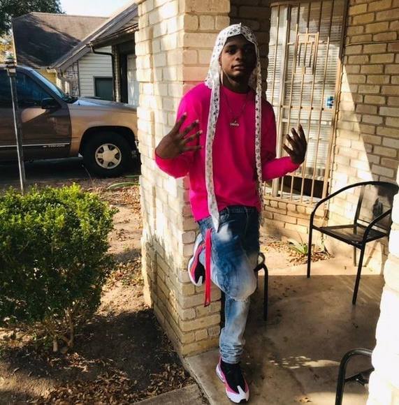 Profile Picture of Yfn Cozzy (@yfncozzy) on Poshmark