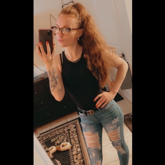 Profile Picture of Devon Kimball (@xdevol) on Poshmark