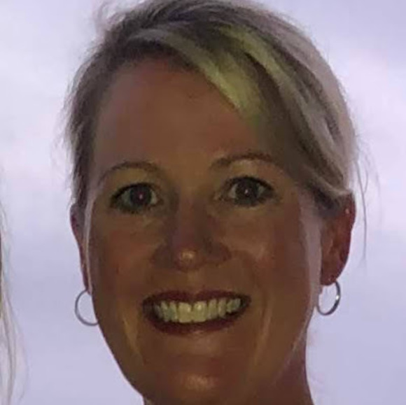 Profile Picture of Sarah Gibbs (@scdp25) on Poshmark