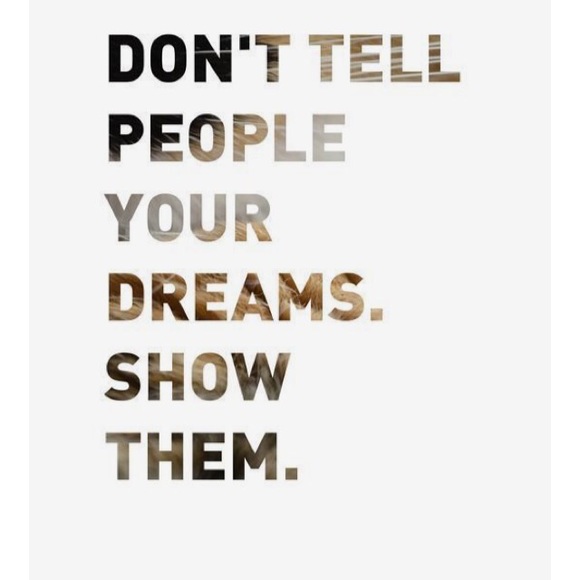 Profile Picture of Isabella Cabral (@imsillybella) on Poshmark