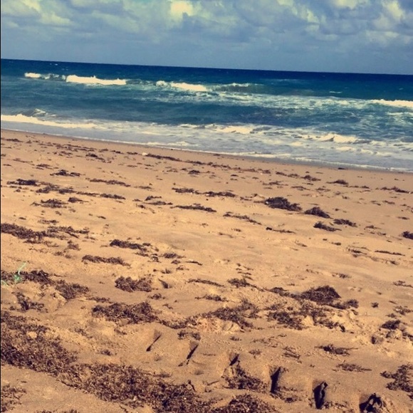 Profile Picture of Maddy Lavine (@maddylav12) on Poshmark